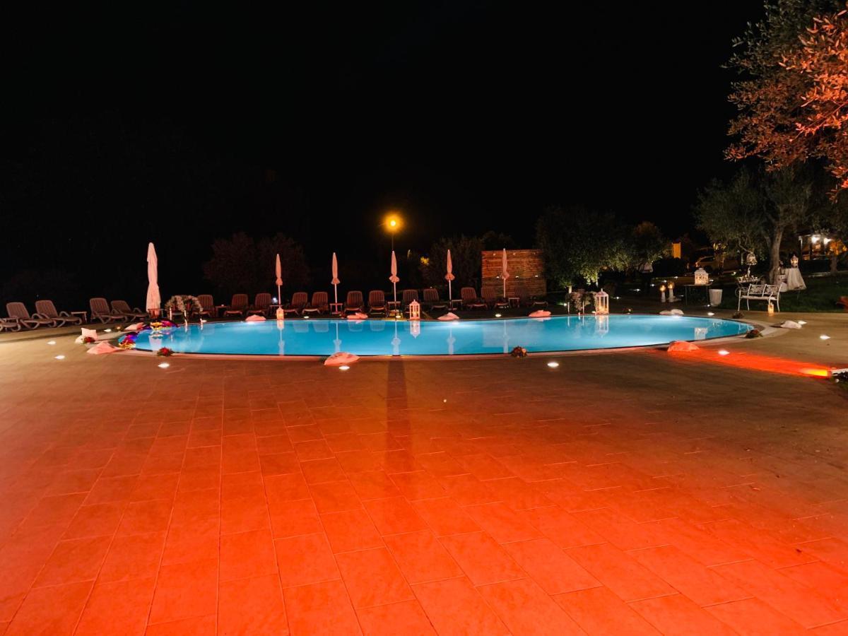 Agriturismo Il Castagneto Padula Eksteriør bilde