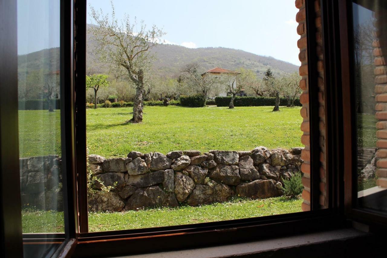 Agriturismo Il Castagneto Padula Eksteriør bilde