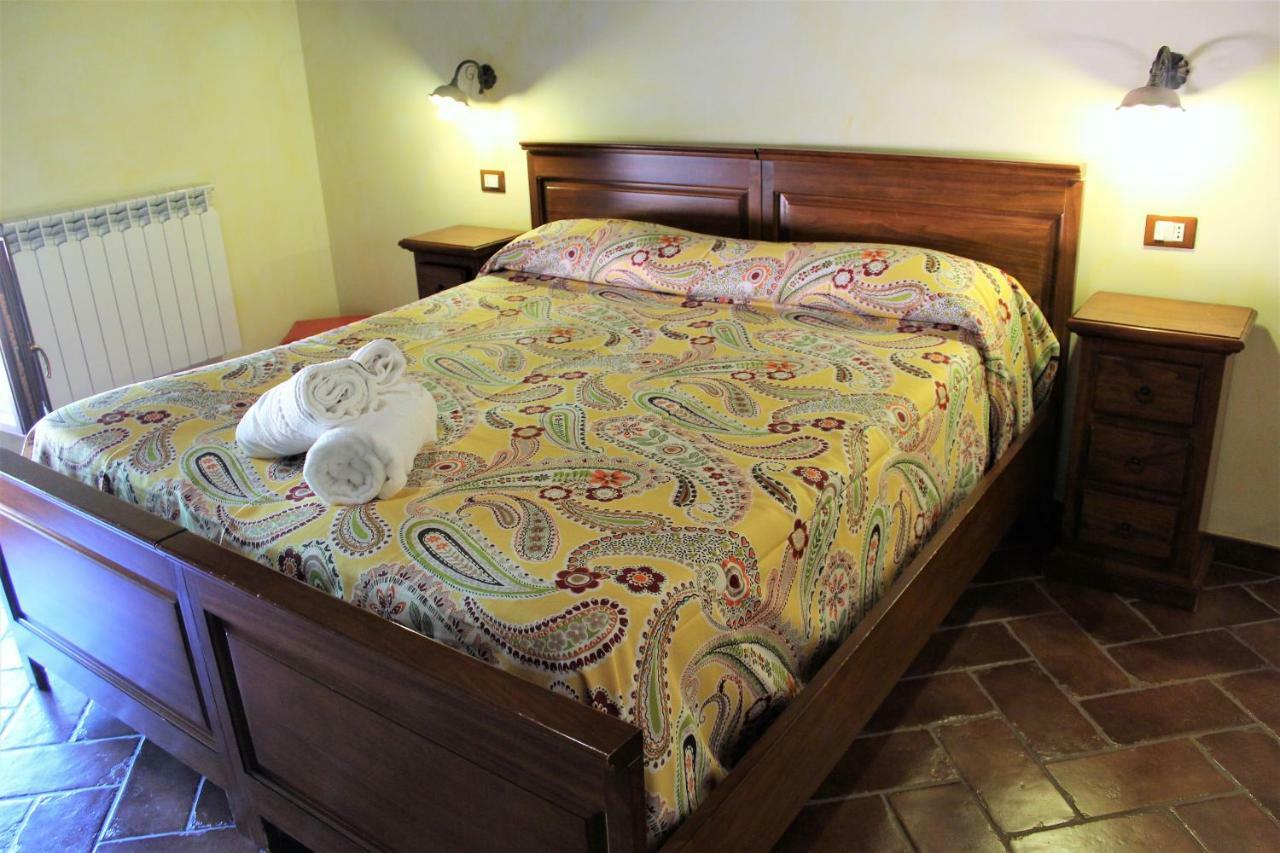 Agriturismo Il Castagneto Padula Eksteriør bilde